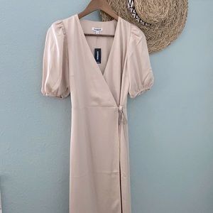 MIDI WRAP DRESS